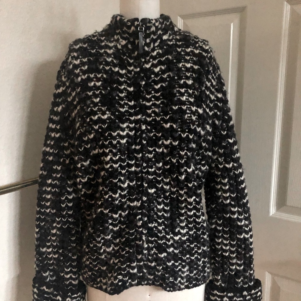 Jones of New York black and white weaved jacket
